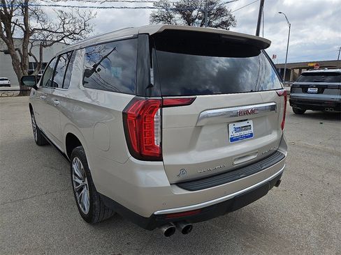 Used 2021 GMC Yukon XL Denali w/ Denali Ultimate Package image 5