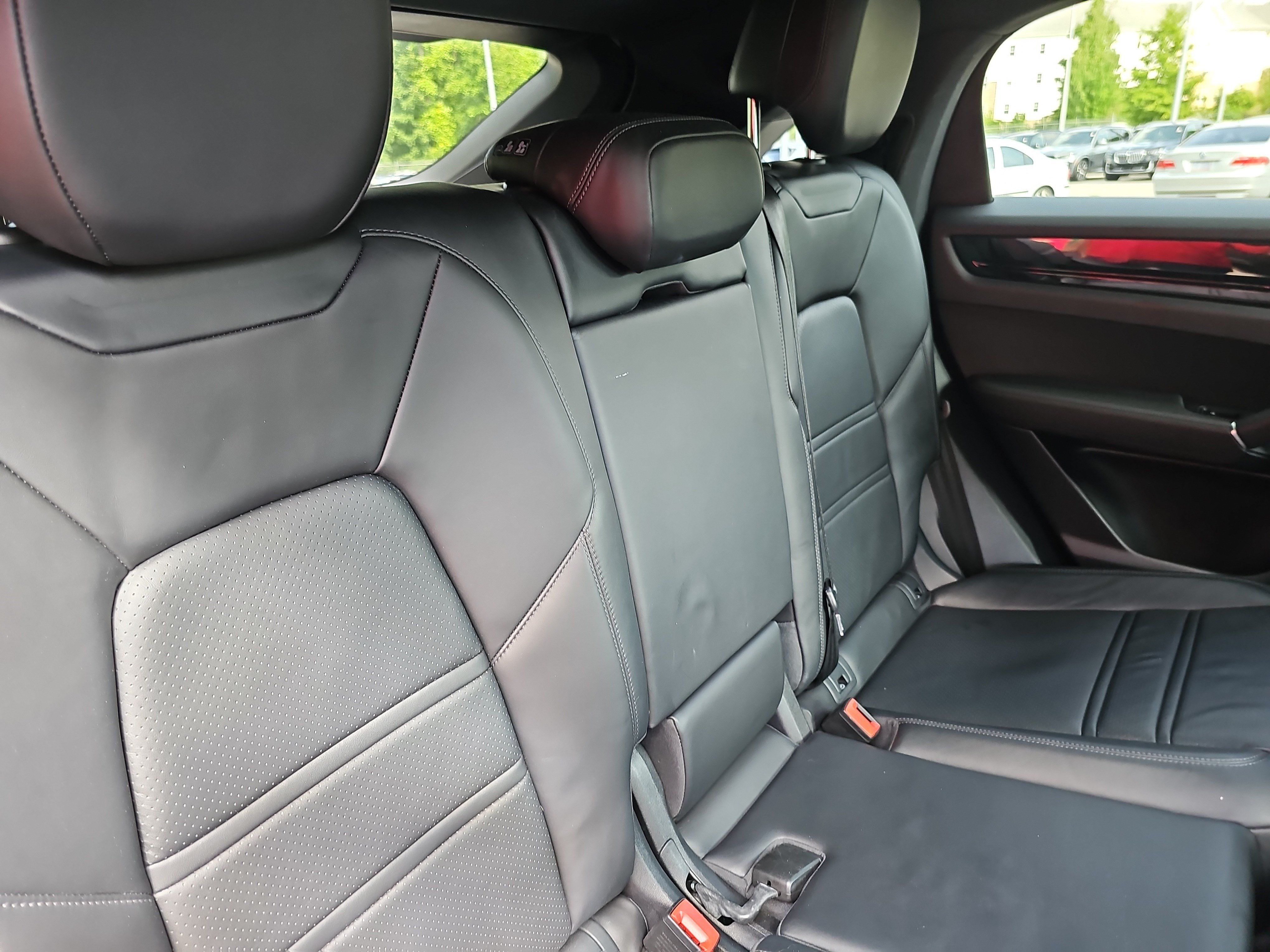 Used 2021 Porsche Cayenne Coupe AWD/4WD image 12