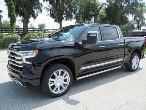 Used 2026 Chevrolet Silverado 1500 High Country w/ High Country Premium Package AWD/4WD image 4