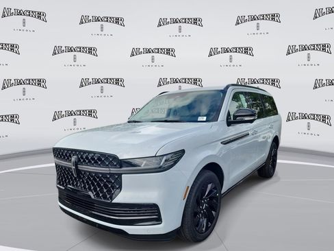 New 2026 Lincoln Navigator Reserve AWD/4WD image 1