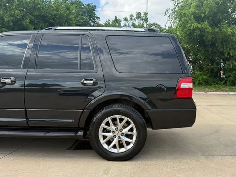Used 2014 Ford Expedition Limited image 16