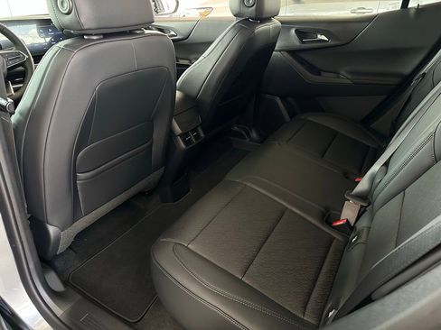 New 2026 Chevrolet Equinox LT w/ Convenience Package II FWD image 15