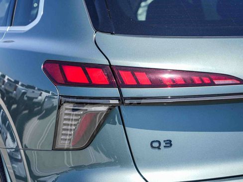 New 2026 Audi Q3 quattro 2.0T AWD/4WD image 10