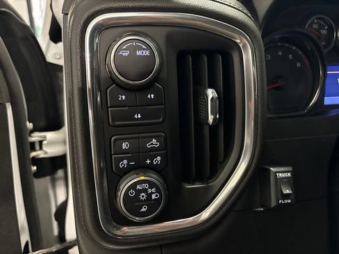 Used 2020 Chevrolet Silverado 2500 LT w/ Convenience Package AWD/4WD image 14