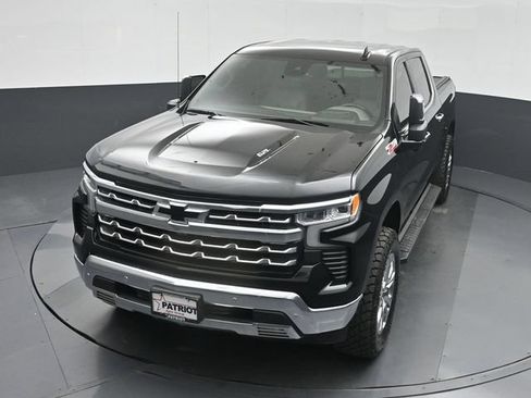 Used 2023 Chevrolet Silverado 1500 LTZ w/ LTZ Premium Package AWD/4WD image 42