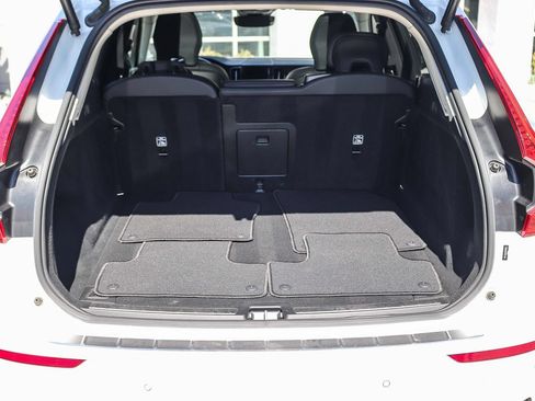 Used 2024 Volvo XC60 B5 Plus w/ Protection Package Premier AWD/4WD image 30