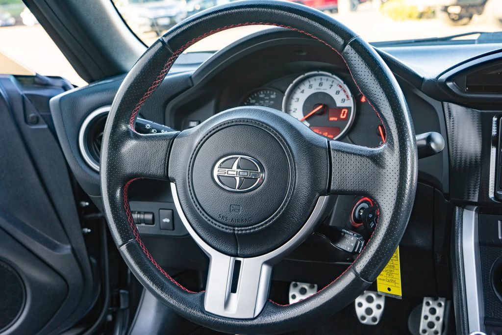 Used 2013 Scion FR-S RWD image 19
