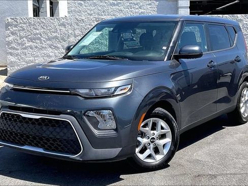 Used 2021 Kia Soul S FWD image 1