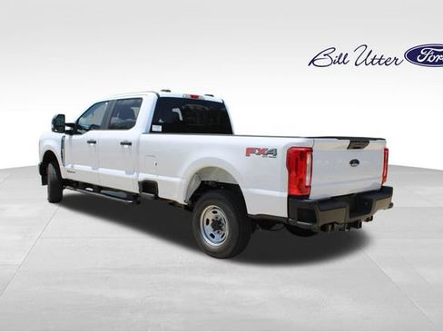 New 2026 Ford F250 XL w/ FX4 Off-Road Package AWD/4WD image 4