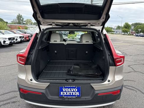 Certified 2024 Volvo XC40 B5 Plus w/ Climate Package AWD/4WD image 24