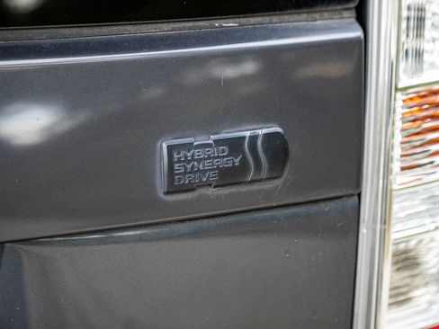 Used 2011 Toyota Prius Four w/ Solar Roof Pkg FWD image 17