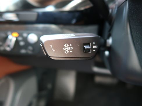 Used 2018 Audi Q7 3.0T Prestige image 29