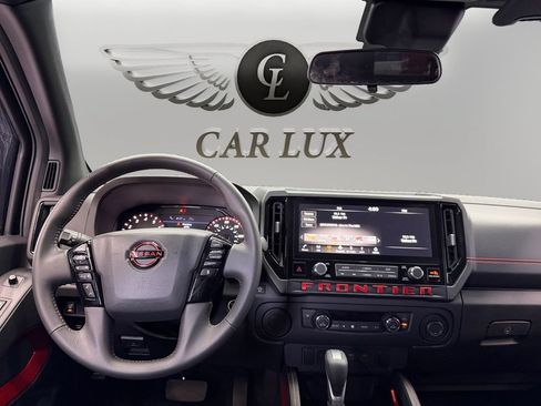 Used 2025 Nissan Frontier Pro-X RWD image 10