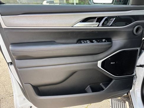New 2026 Jeep Grand Wagoneer Limited AWD/4WD image 9
