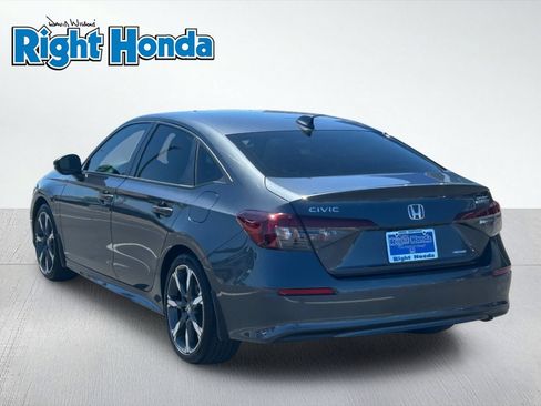 Certified 2025 Honda Civic Sport Touring image 4