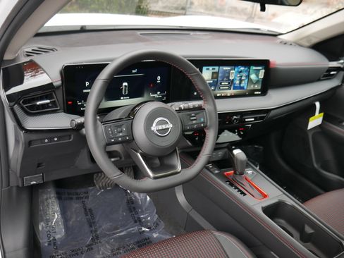 New 2026 Nissan Kicks SR w/ SR Premium Package image 4