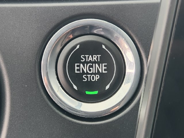 Used 2024 Chevrolet Blazer LT FWD image 19
