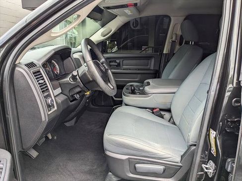 Used 2018 RAM 1500 Express w/ Express Value Package AWD/4WD image 9