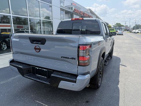 Used 2024 Nissan Frontier PRO-4X w/ Technology Package AWD/4WD image 4