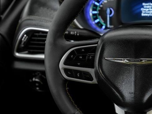 Used 2023 Chrysler Pacifica Pinnacle image 14