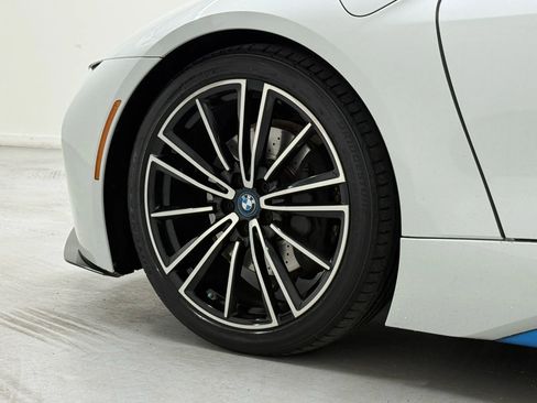 Used 2019 BMW i8 Roadster image 7