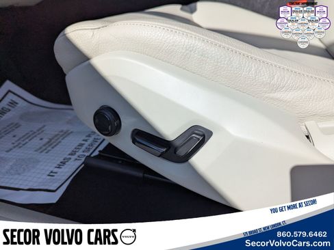 Certified 2024 Volvo XC60 T8 Plus w/ Protection Package Premier image 9