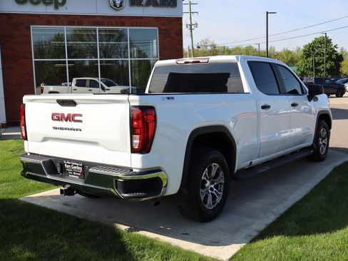 Used 2021 GMC Sierra 1500 4x4 Crew Cab w/ Sierra Value Package image 32
