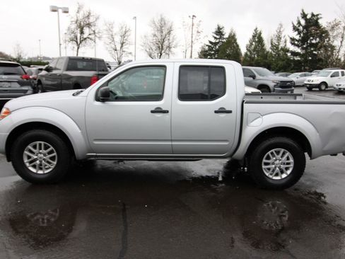 Used 2014 Nissan Frontier SV image 6