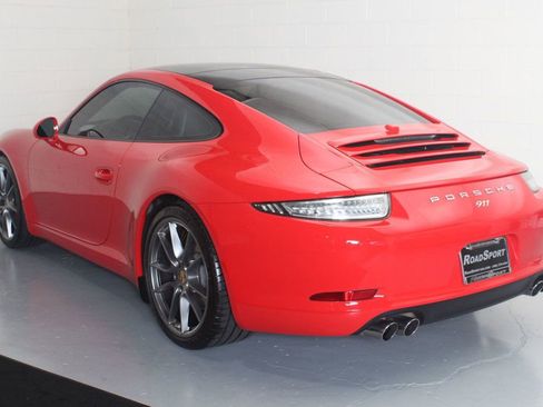 Used 2016 Porsche 911 Carrera S image 2