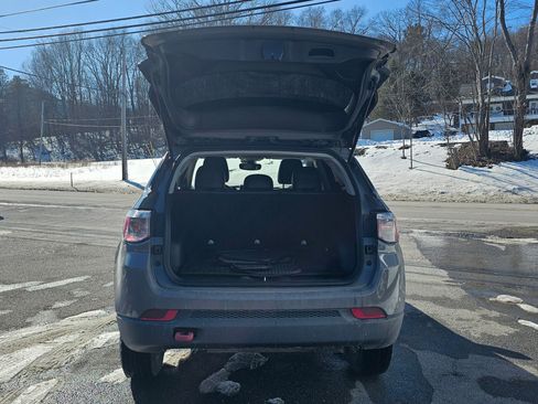 Used 2022 Jeep Compass Trailhawk w/ Trailhawk Convenience Group image 16