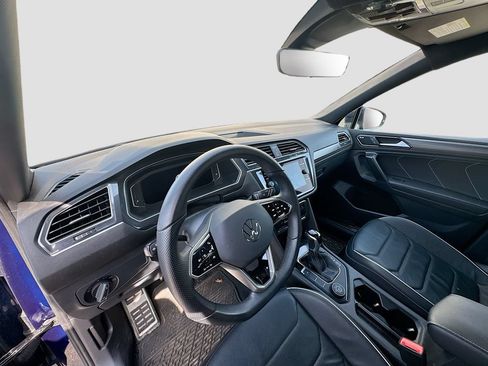 Used 2024 Volkswagen Tiguan SEL R-Line w/ MDO Package, Two-Row AWD/4WD image 9
