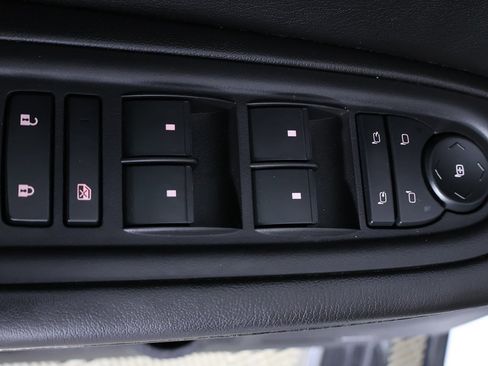 Used 2017 GMC Acadia Limited SLT image 38