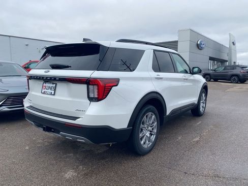 New 2026 Ford Explorer Active w/ Active Comfort Package image 9