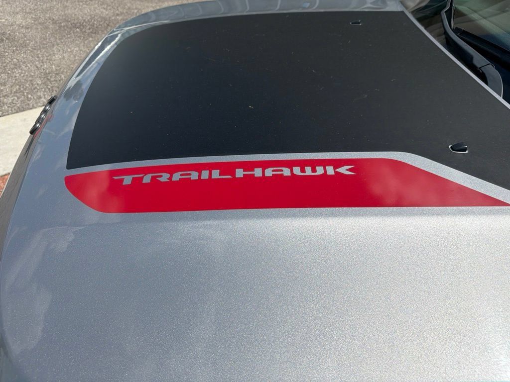 Used 2023 Jeep Compass Trailhawk AWD/4WD image 14