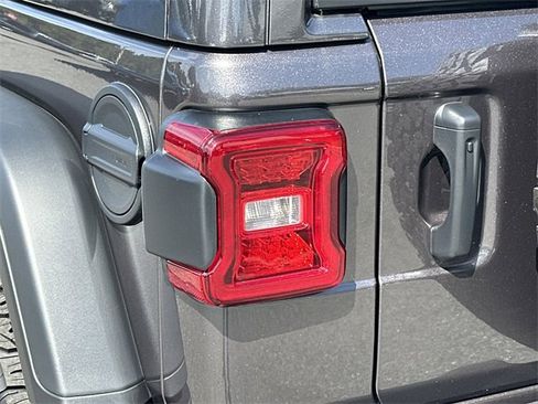 New 2025 Jeep Wrangler Unlimited Rubicon w/ Technology Group image 8