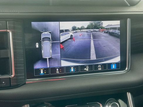 Used 2021 GMC Yukon XL Denali w/ Denali Premium Package RWD image 14