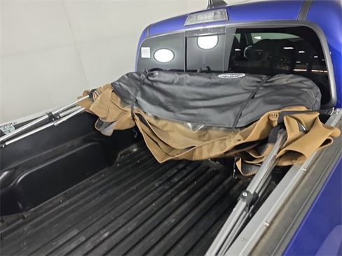 Certified 2022 Toyota Tacoma SR5 image 10