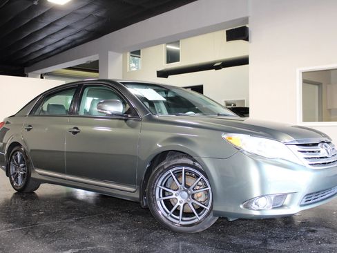 Used 2011 Toyota Avalon FWD image 33