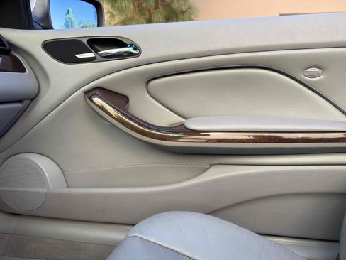 Used 2006 BMW 330Ci Convertible image 46