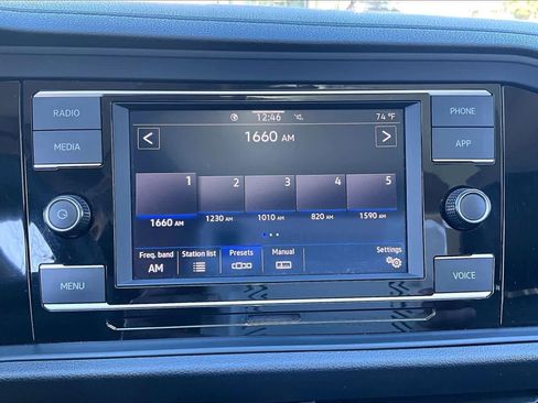 Used 2024 Volkswagen Jetta SE image 30