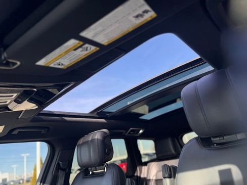 Used 2022 Land Rover Range Rover Sport HSE Silver Edition image 10