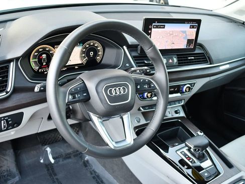 Used 2021 Audi Q5 e Premium Plus w/ Premium Plus Package AWD/4WD image 46