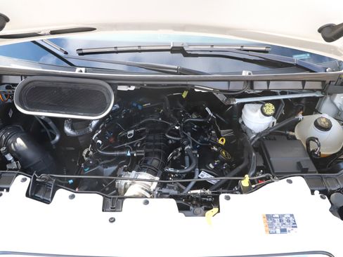 Used 2025 Ford Transit 350 XLT image 31