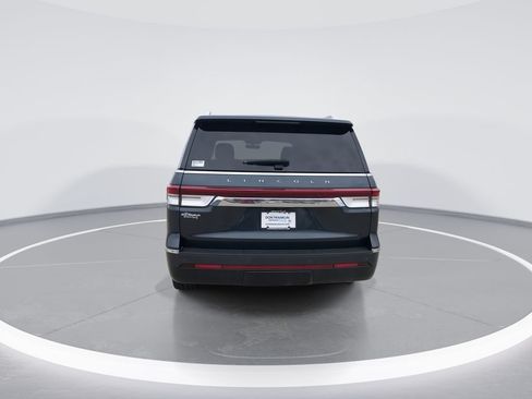 Used 2024 Lincoln Navigator Reserve AWD/4WD image 7