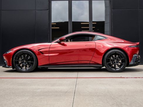 Used 2020 Aston Martin V8 Vantage Coupe RWD image 9