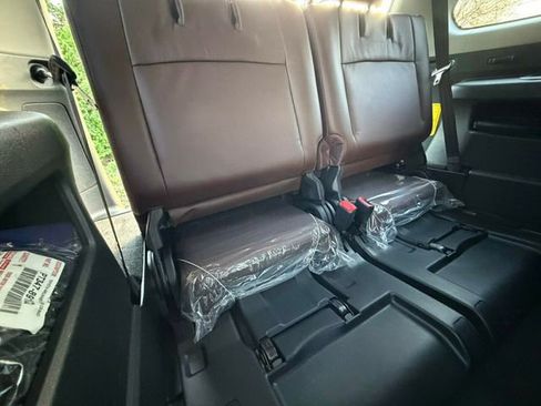 Used 2023 Toyota 4Runner Limited image 32