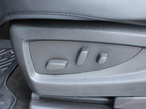 Used 2015 GMC Sierra 1500 SLE image 13