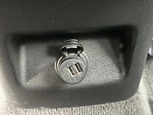 Used 2024 Kia Telluride EX image 18