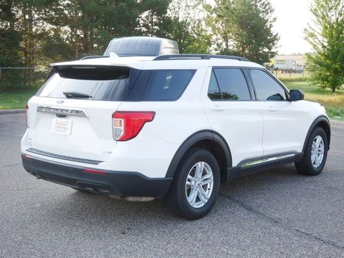 Used 2020 Ford Explorer XLT AWD/4WD image 5