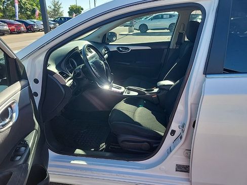 Used 2015 Nissan Sentra SR FWD image 10